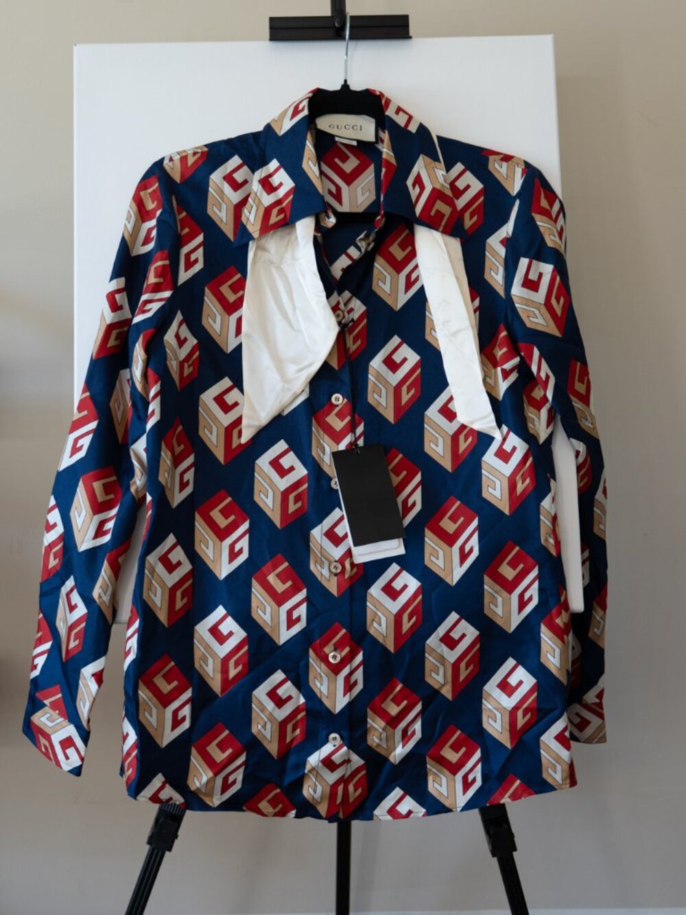 Gucci Silk Logo Print Button Front Shirt Size 40 NWT Nordstrom